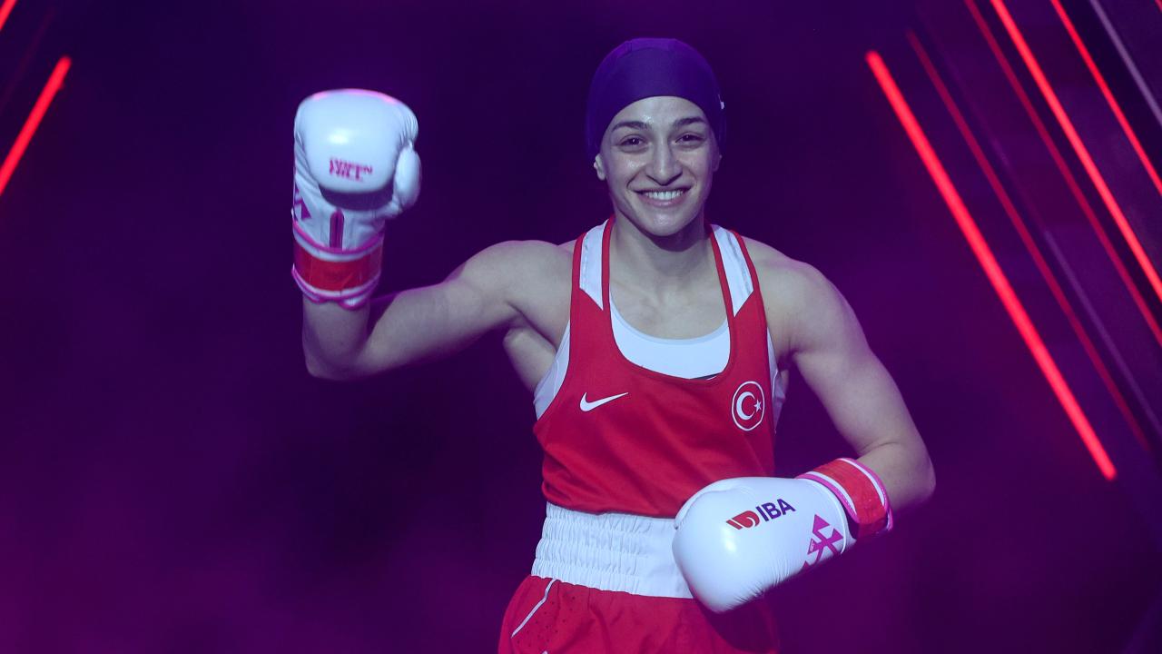 Buse Naz Çakıroğlu, Dünya Boks Şampiyonası’nda finale yükseldi