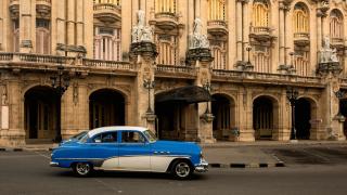 Küba’da zamanı durduran arabalar