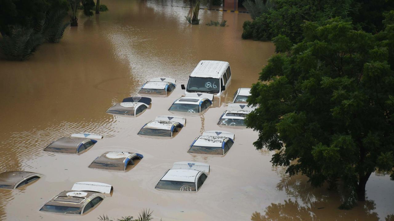 Pakistan'ın Karaçi kentinde muson yağmurları etkili oldu
