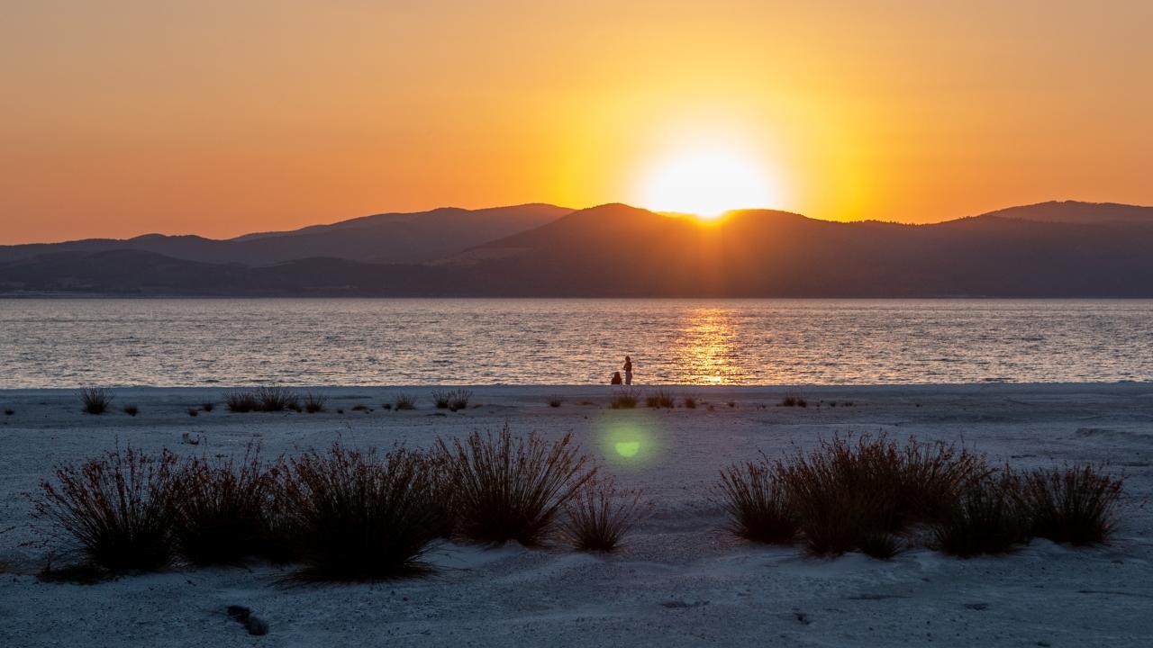 Salda Gölü'nde gün batımı