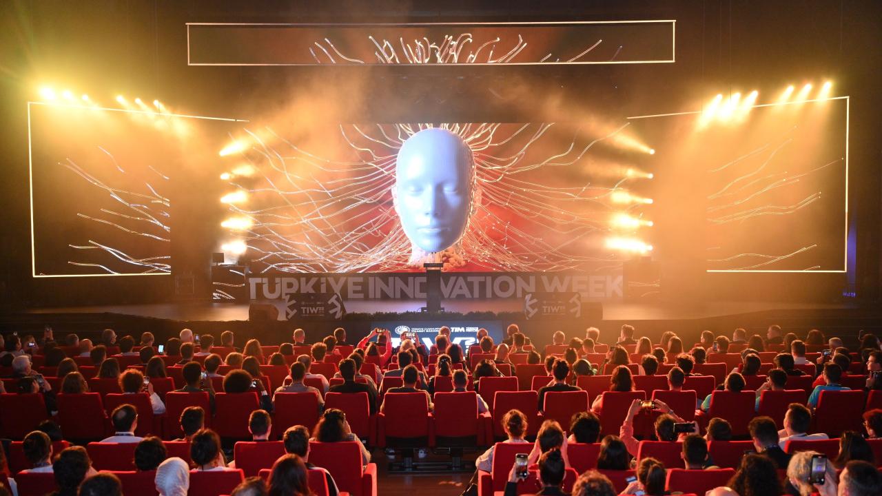 Türkiye Innovation Week 2025e futbolun efsanevi hakemi Collina geliyor