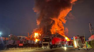 Kocaeli'de lojistik deposunda yangın