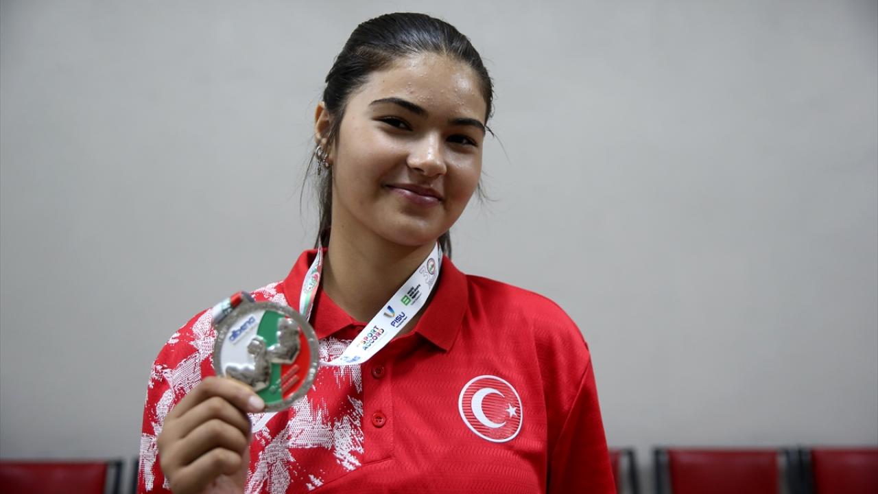 "Çalıştım, azmettim ve başardım"