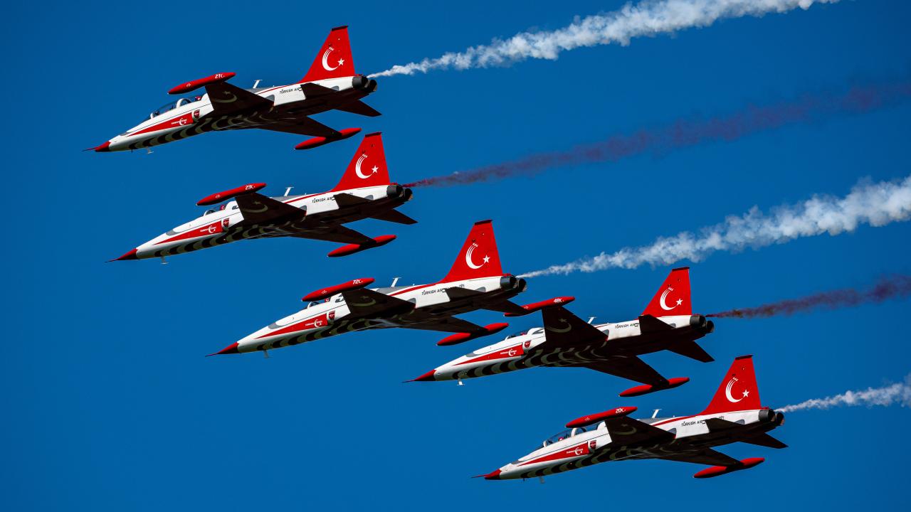 Türk Yıldızları'na Çekya'da büyük ödül