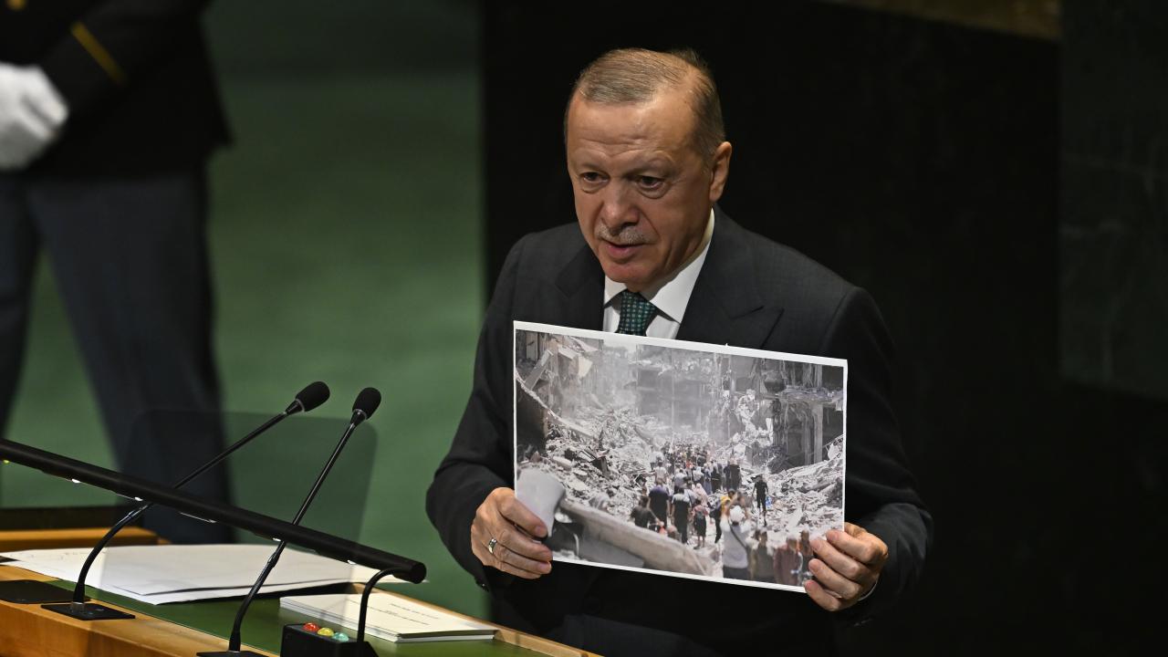 "Bunun adı `canlıya düşmanlık, hayata düşmanlık` değil midir?"