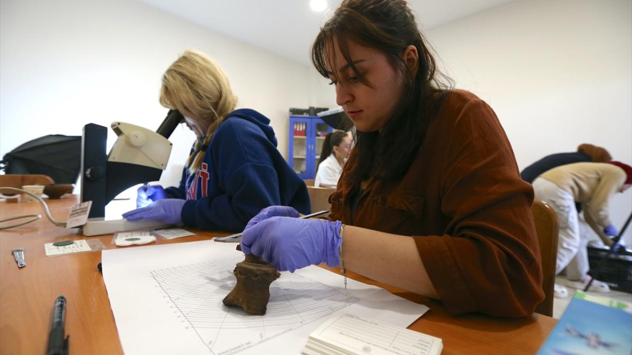 "1000 yıl sonra ilk kez gün yüzüne çıkarmış oluyoruz"