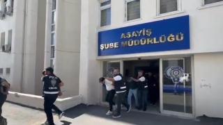 Kendilerini polis olarak tanıttılar: 17 milyon lira dolandırdılar