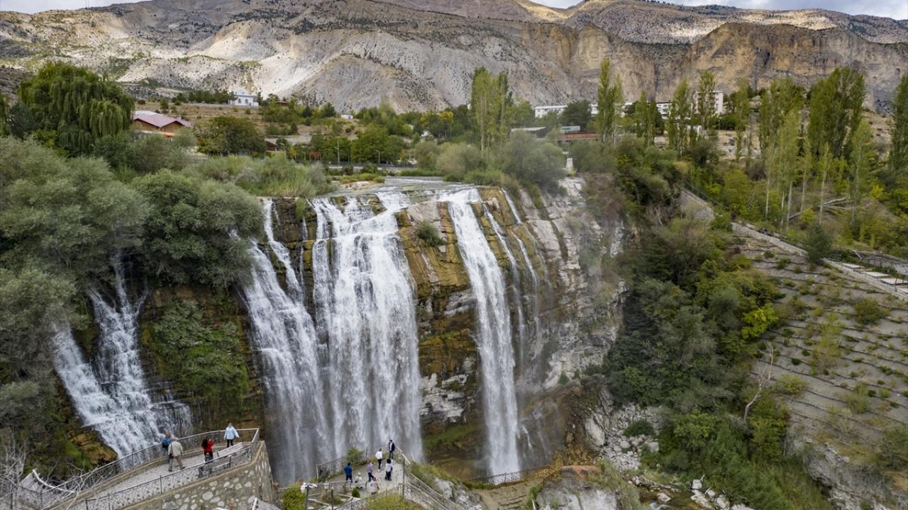 Erzurum'un doğal güzelliği "Tortum Şelalesi"