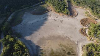 Kovada Gölü'ndeki kuraklık havzadaki canlı yaşamını da tehdit ediyor