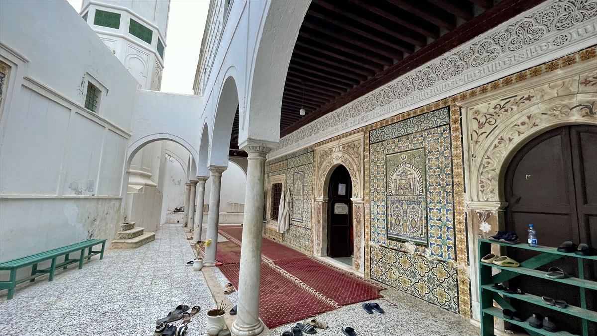 Trablus’taki Osmanlı eseri "Gürcü Cami" eşsiz çini süslemeleriyle zamana meydan okuyor