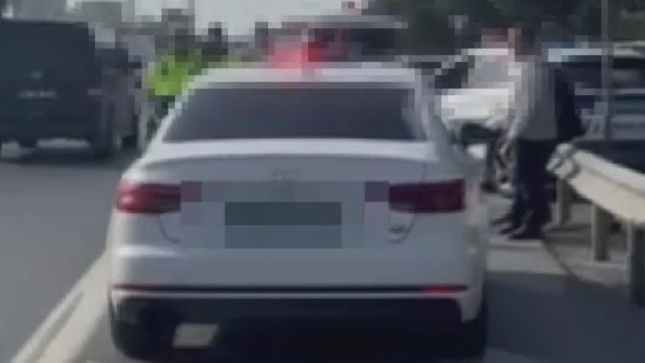 Esenler’de sahte plakalı ve çakarlı araca 334 bin lira ceza