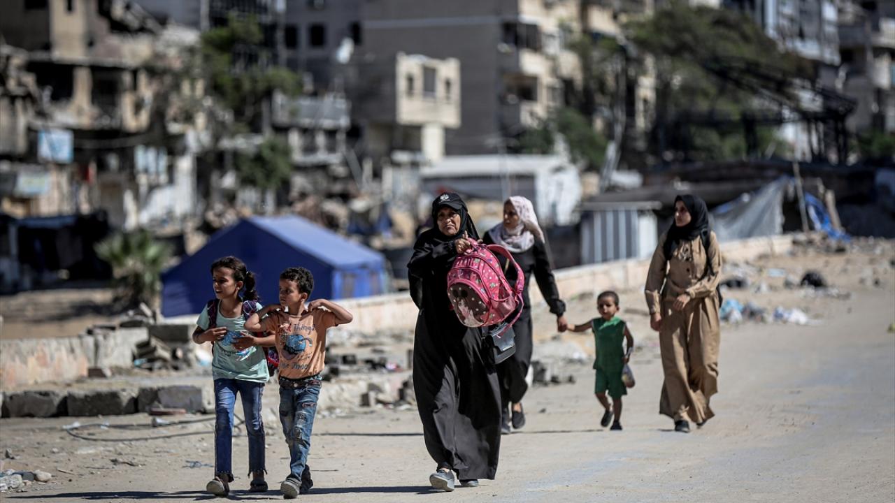 BM: Dünya genelinde göç nedeniyle 304 milyon kişi doğdukları ülkelerin dışında yaşıyor