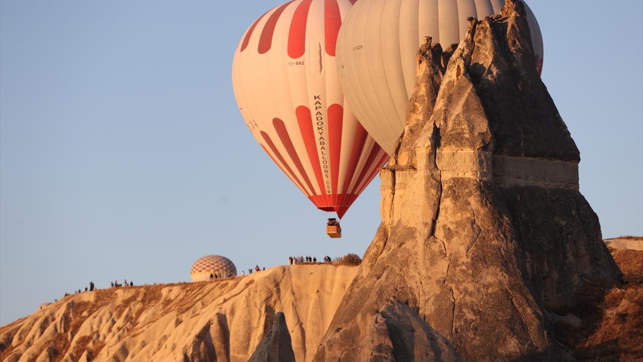 Çinli turistler "Altın Hafta" tatilinde Kapadokya'yı hareketlendirdi