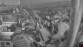 İsrail'in gemilere baskın anı kameralarda