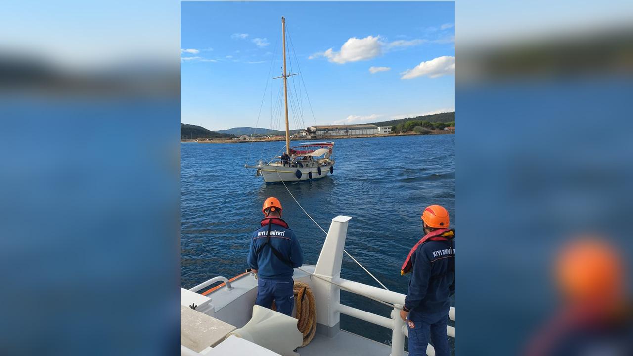 Çanakkale Boğaz sürüklenen teknedeki 2 kişi kurtarıldı