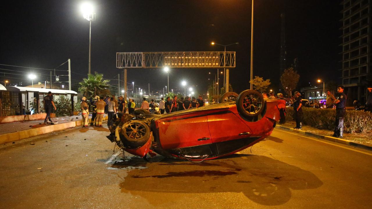 Hatay’da otomobil yayalara çarptı: 3 ölü, 3 yaralı