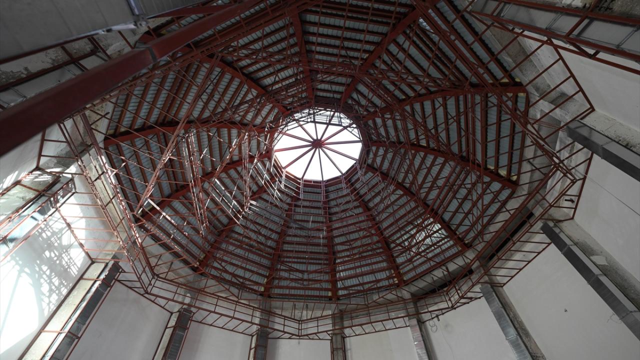 İlk davetiye Bahçeli`ye verildi