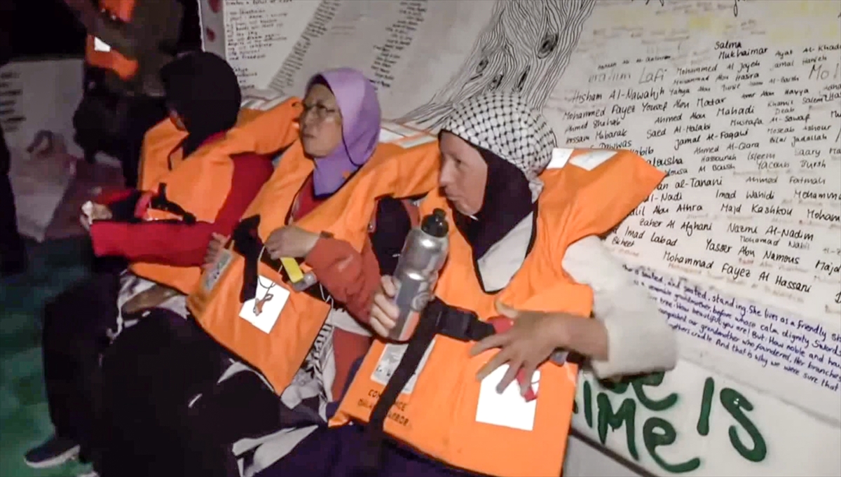 "Gemilerimiz yasa dışı kuşatma altında"