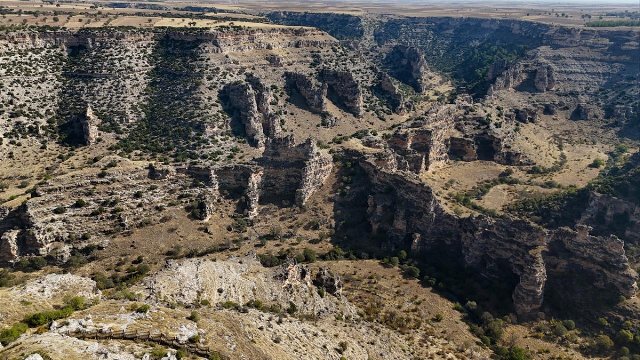Dünyanın en büyük kanyonlarından Ulubey, sanal uçuşla keşfedilebilecek