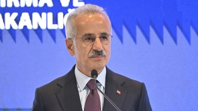 Bakan Uraloğlu: Trabzon'da raylı sistem projesinin temeli eylülde atılacak haber görseli