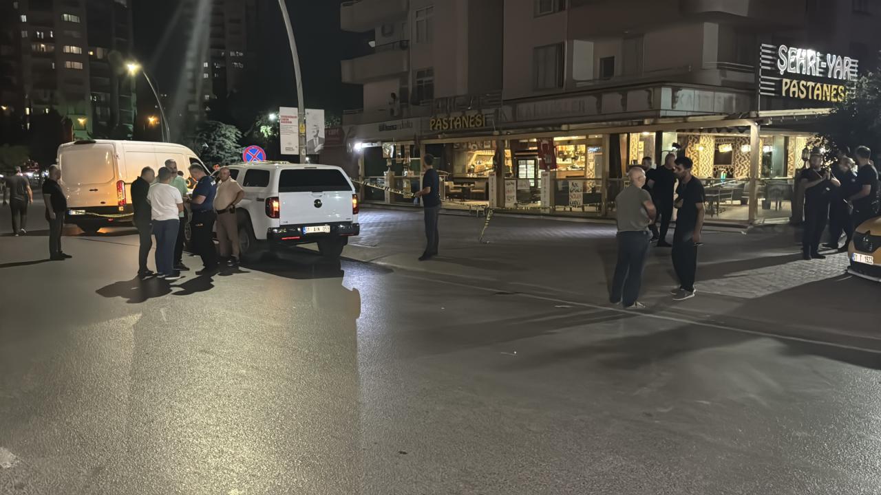 Adana’da pastaneye el bombası atan şüpheli yakalandı