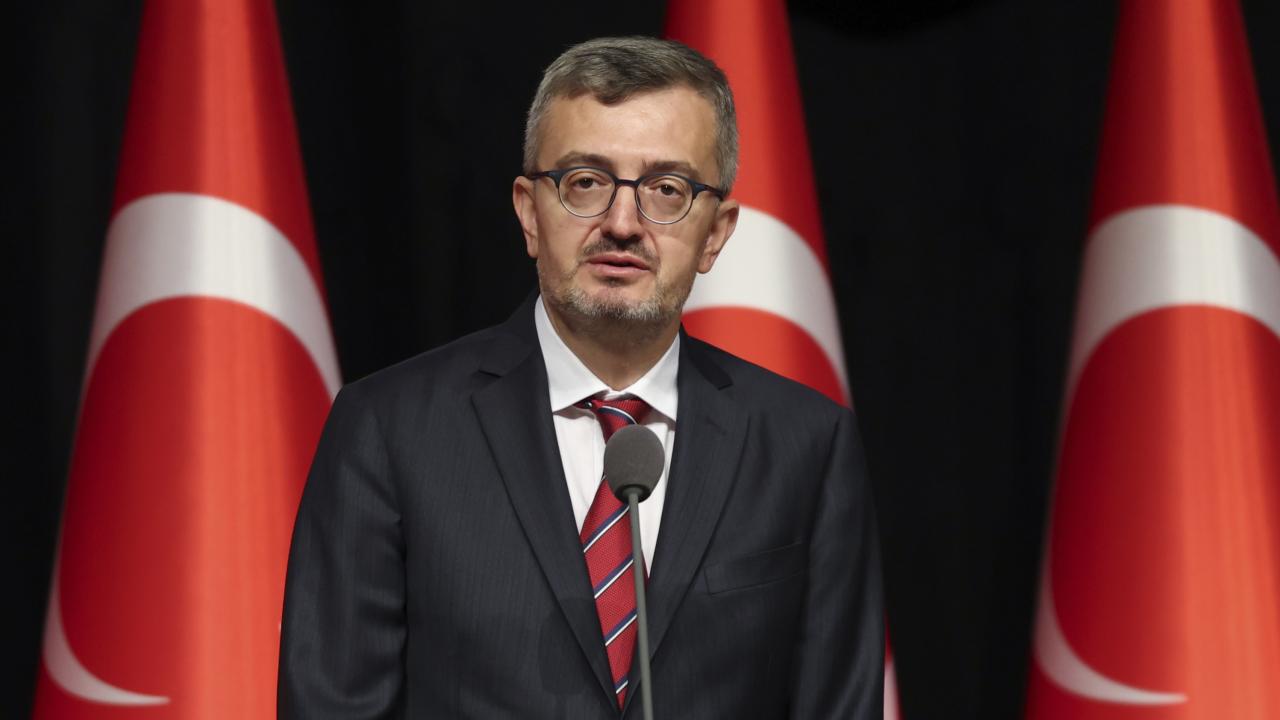 Burhanettin Duran: Dezenformasyona en fazla muhatap olan ülkelerden birisiyiz