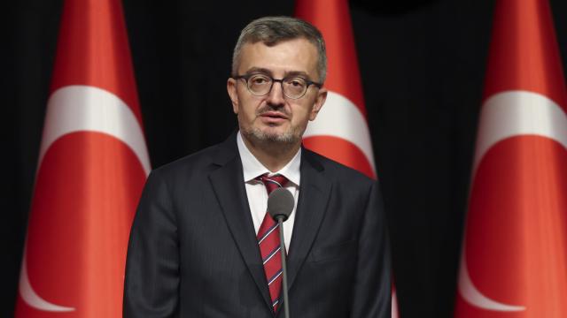 İletişim Başkanı Duran'dan Ev Sahibi Türkiye paylaşımı