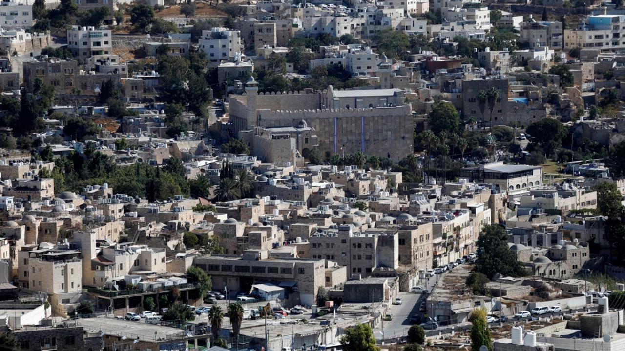 İsrail, Yahudi bayramı gerekçesiyle El Halil'deki İbrahim Camii'ni Filistinlilere kapattı