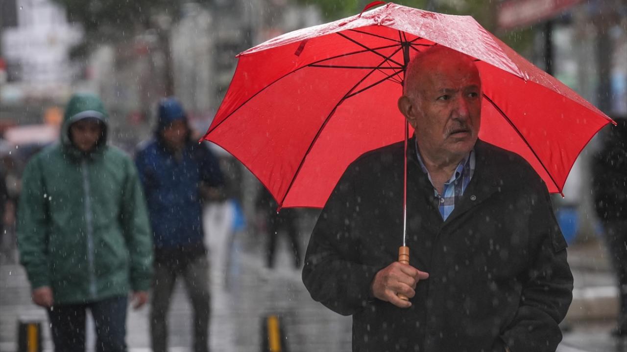 İzmir'de yağmur