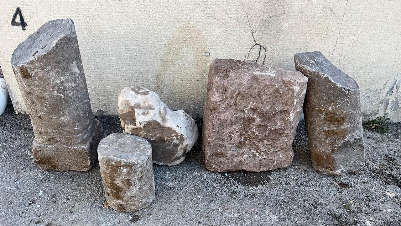 Evin bahçesinde bulunan taşlar Doğu Roma Dönemi’ne ait çıktı