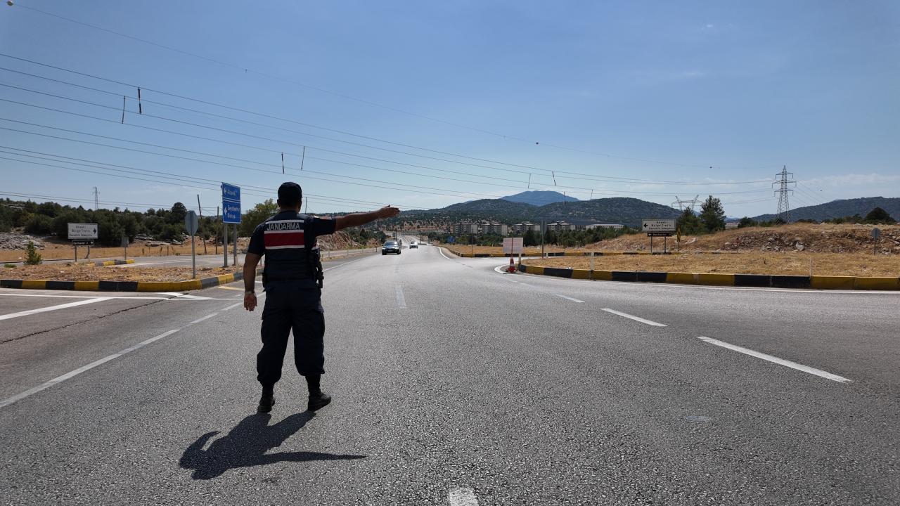 Antalya-Konya kara yolu ulaşıma kapatıldı
