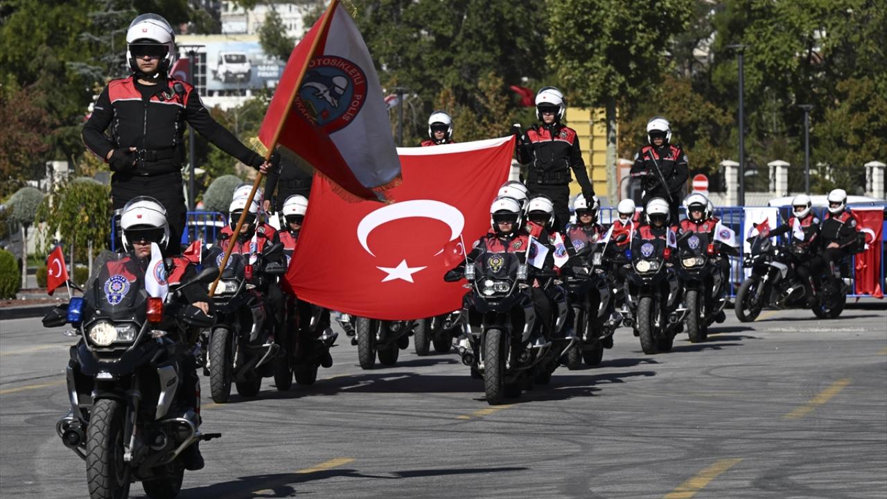 Ankara'da eğitimlerini tamamlayan 85 yunus polisi mezun oldu