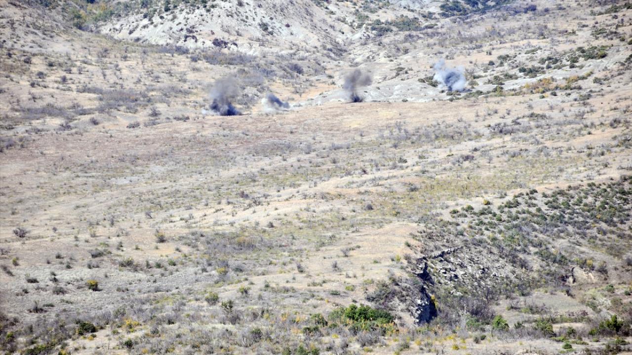 Kuzey Makedonya'da, Türkiye'den temin edilen askeri teçhizat ve üniformaların tanıtımı yapıldı