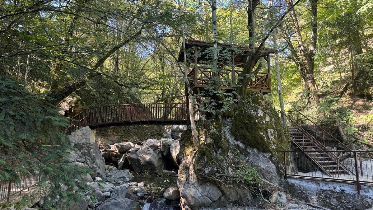 Güzeldere Şelalesi Tabiat Parkı