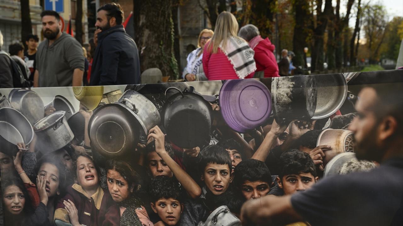 İtalya-İsrail maçı öncesi binlerce kişi İsrail'i protesto etti
