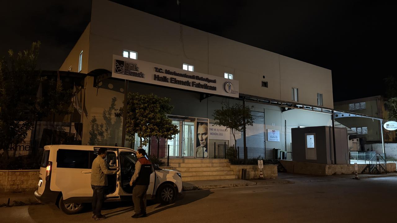Denizli’de belediyenin ekmek fabrikasında fare gezdiği iddiasıyla denetim yapıldı