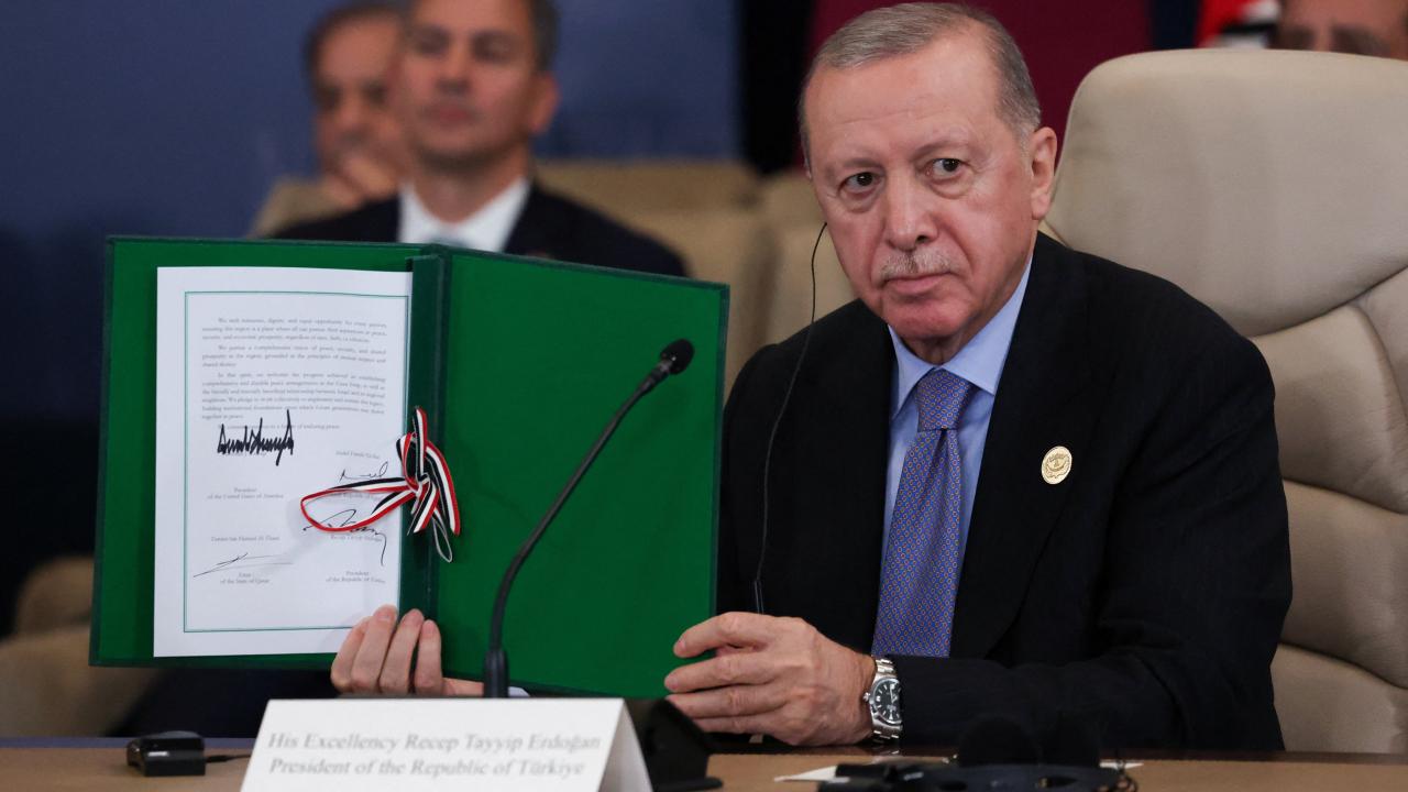 Cumhurbaşkanı Erdoğan Şarm elŞeyh Anlaşmasının imza törenine katıldı
