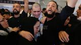 İsrail'in Ofer Hapishanesi'nden serbest bırakılan Filistinli esirlerin bir kısmı Ramallah'a ulaştı