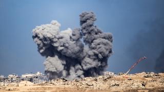 Soykırımcı İsrail Gazze'de yürürlüğe giren ateşkese rağmen saldırılarına devam ediyor