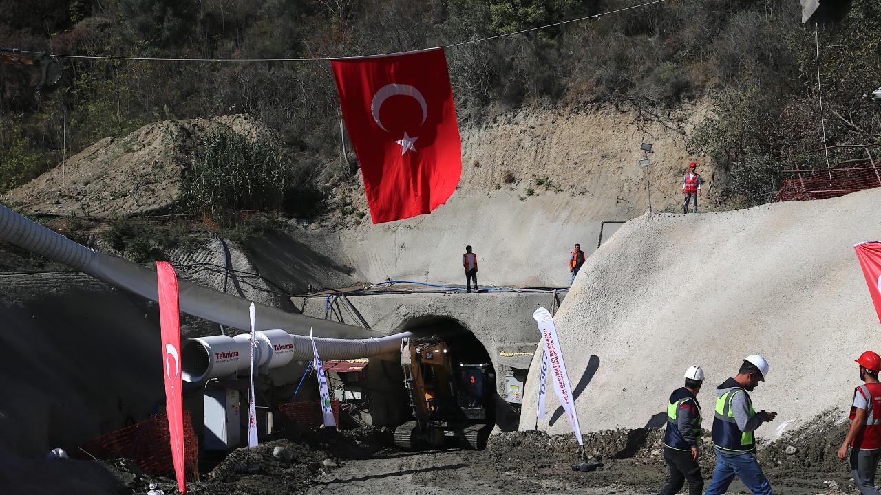 Hatay’da 11,2 kilometrelik atık su tüneli inşa ediliyor
