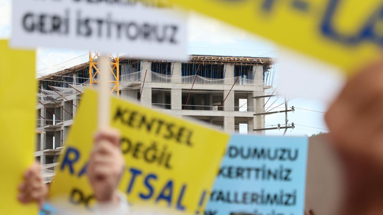 Kentsel dönüşüm hak sahiplerinden İzmir Büyükşehir Belediye Başkanı’na eleştiri