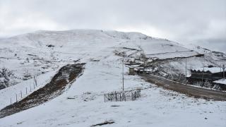 Bayburt, Rize ve Gümüşhane'nin yüksek kesimlerinde kar yağışı etkili oldu