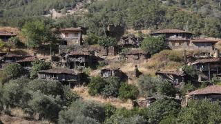 Efeler Yolu, terk edilen köyü hayata döndürüyor