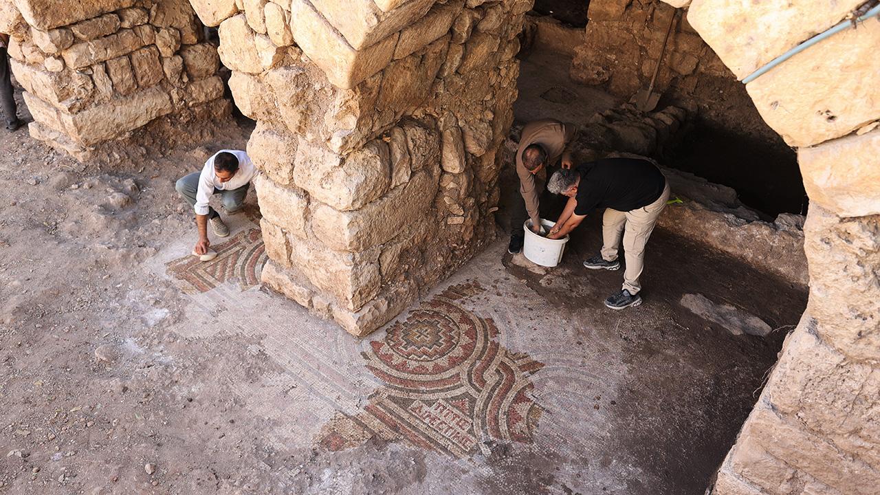 Midyatta 1500 yıllık mozaik keşfi