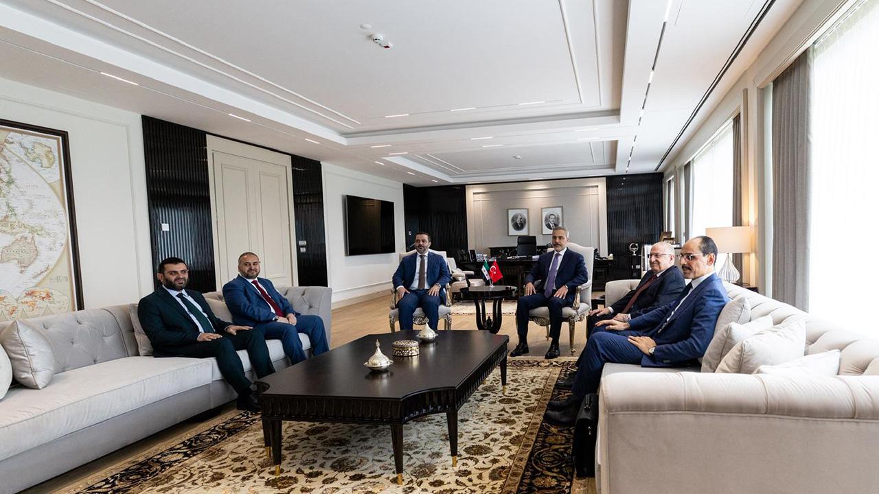 Ankara’da TürkiyeSuriye güvenlik zirvesi yapılıyor