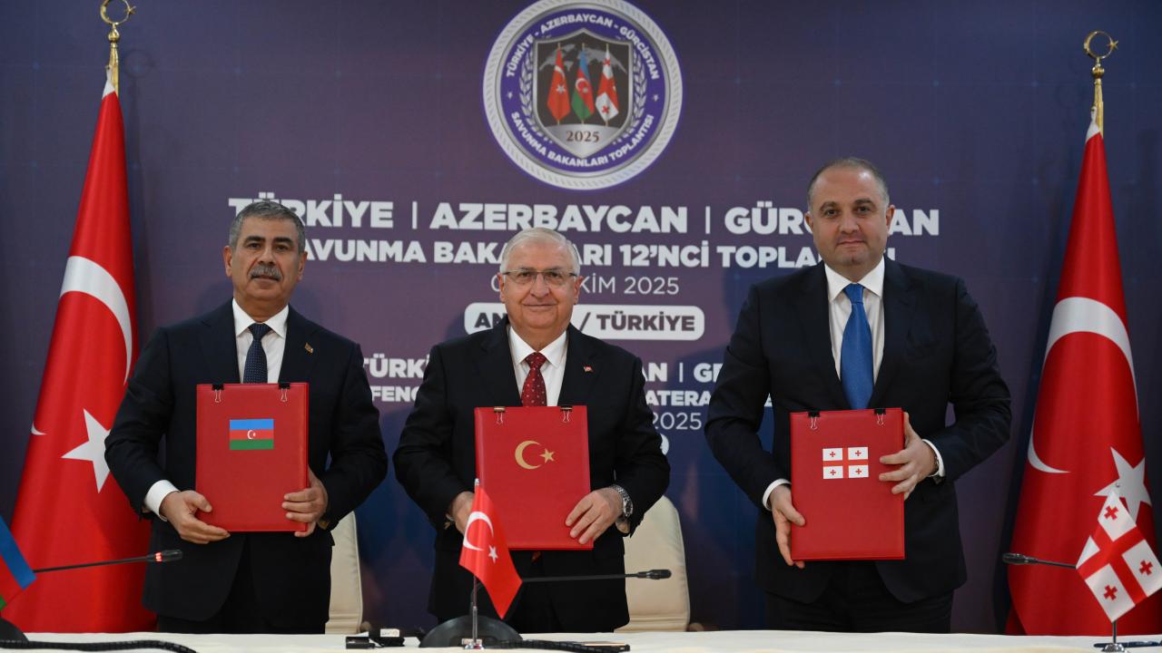 TürkiyeAzerbaycanGürcistan Üçlü Savunma Bakanları Toplantısı düzenlendi
