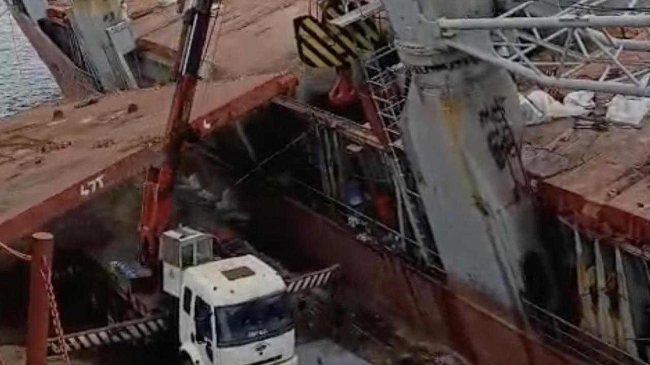 Tuzla’da gemi yan yattı: 1 işçi öldü