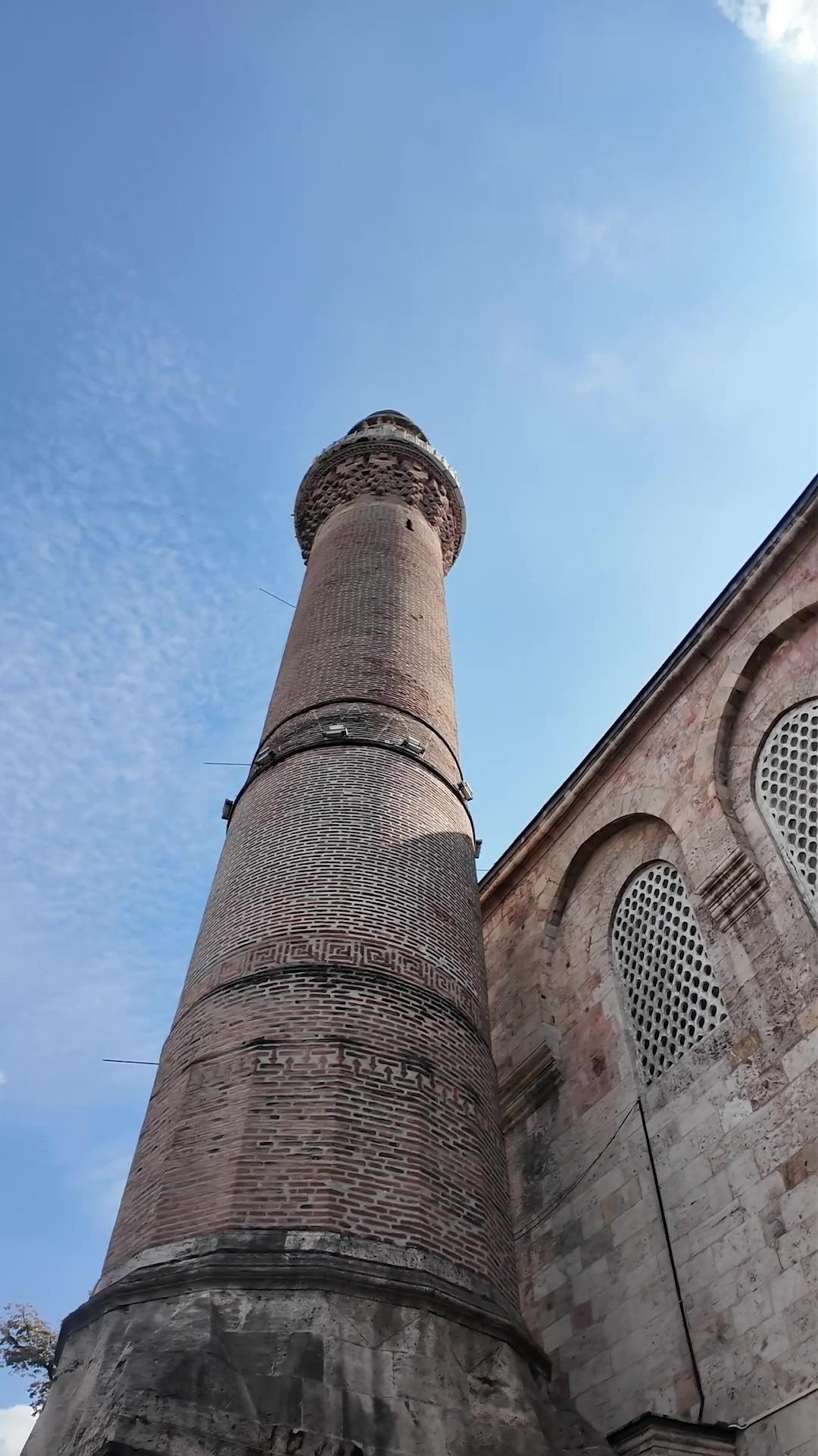 Ulu Camii ve tarihi çarşılarıyla: Bursa