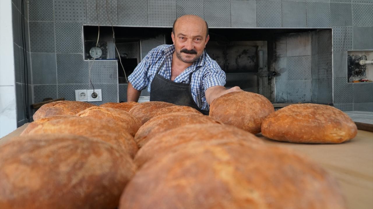 "Arabayla götürüp adreslere teslim ediyorum"