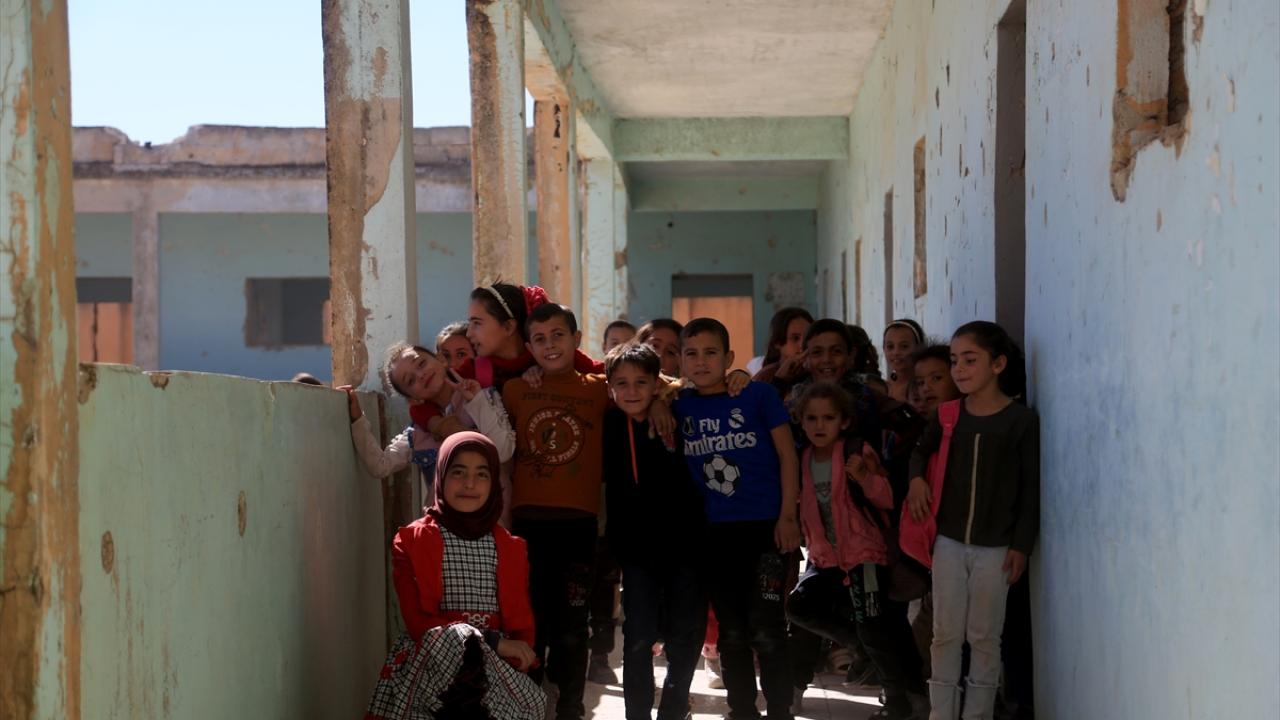 "Köyümüzdeki okullar tamamen harap durumda"